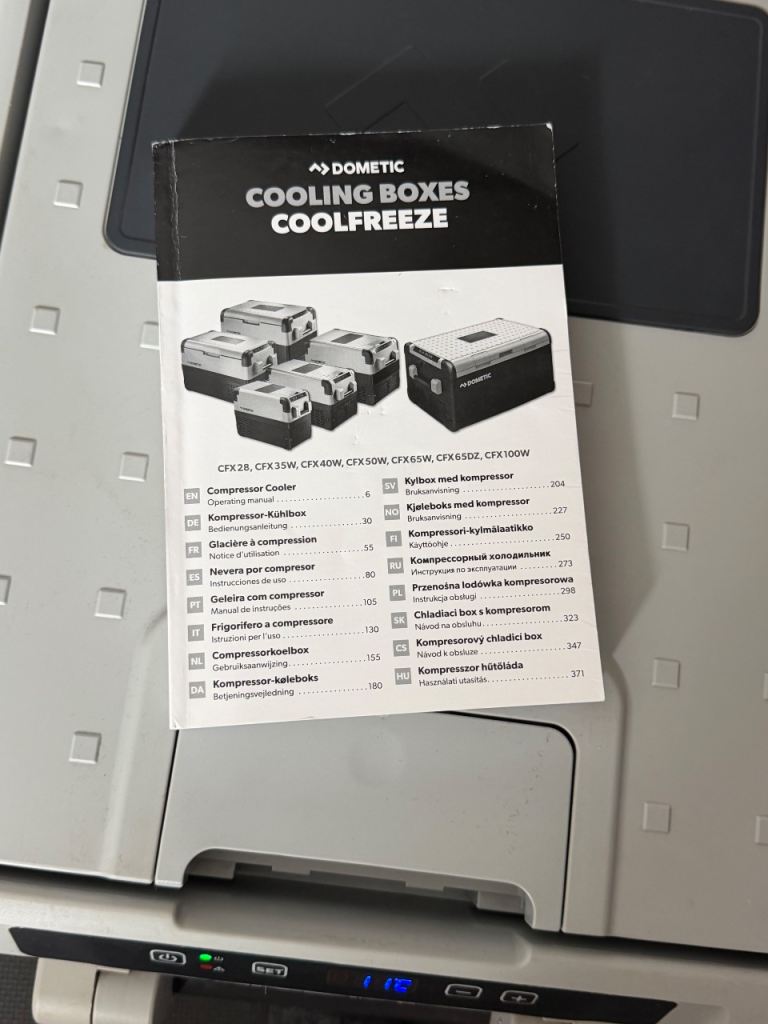 Portable cool/freez domestic cool box cfx35w 