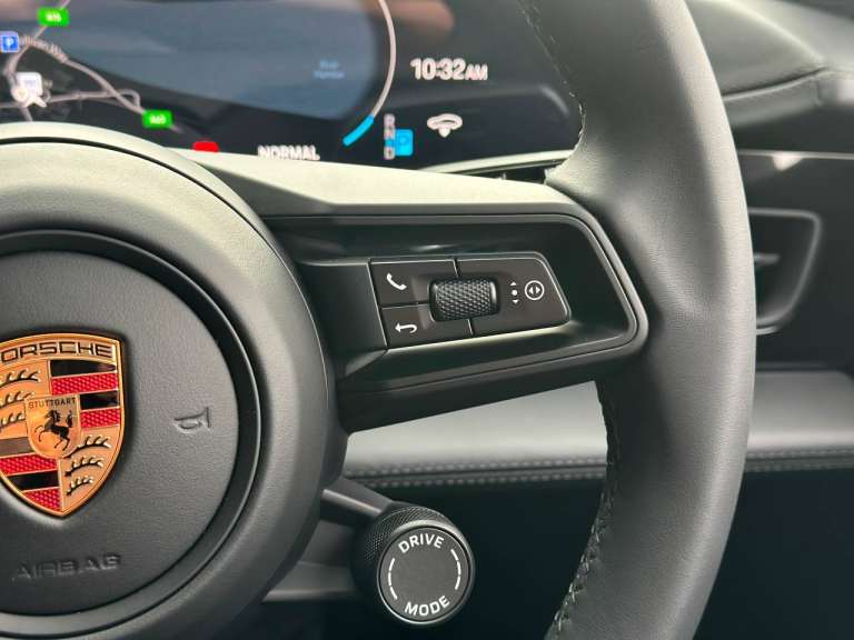 2025 Porsche Taycan 440kW 105kWh 4S Black Edition 4dr Auto Saloon Electric Automatic