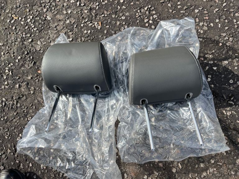 Nissan Navara head restraints New x 2