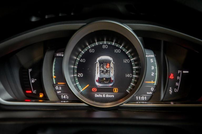 2019 Volvo V40 D2 [122] R DESIGN Edition 5dr Geartronic HATCHBACK DIESEL Automatic