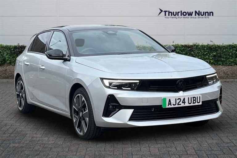 2024 Vauxhall Astra 54kWh Ultimate Hatchback 5dr Electric Auto (156 ps) Hatchback Electric Automatic