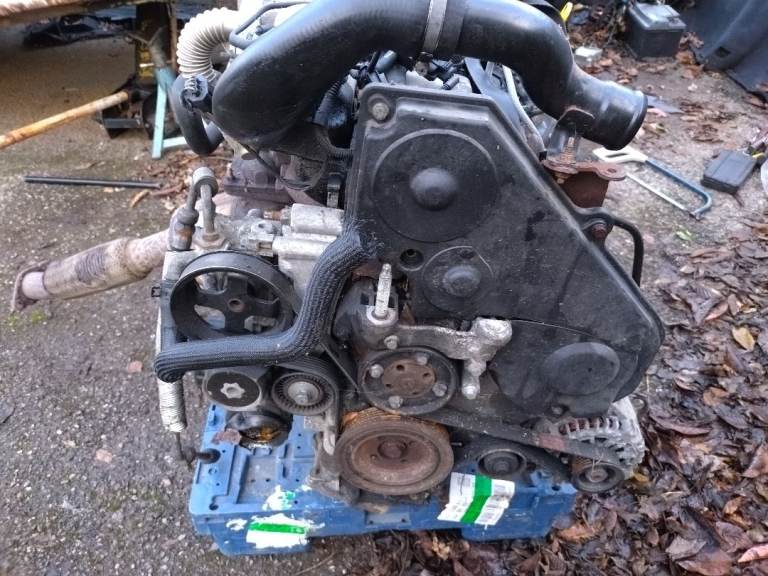 Ford transit connect 2011 (engine)