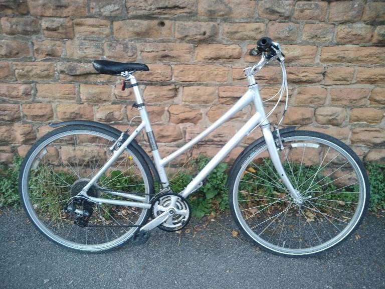GIANT CRS Ladies Sports Hybrid Large Size Ladies Bike