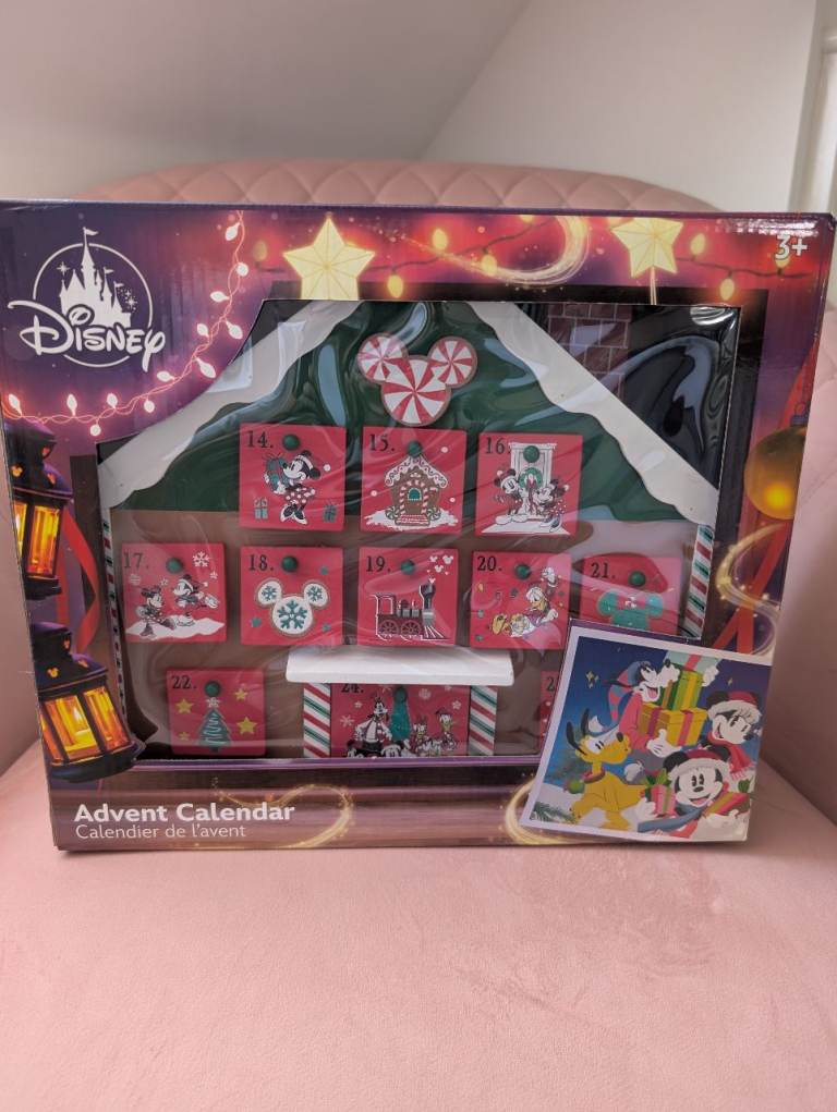  Disney Authentic Mickey Mouse & Friends Wood House Advent Calendar