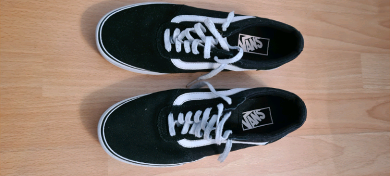 Black/White Vans 
