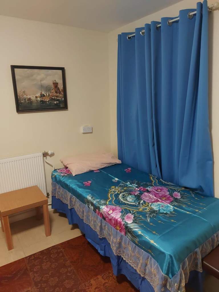 DOUBLE BEDSIT THE GROVE EALING BROADWAY EALING W5