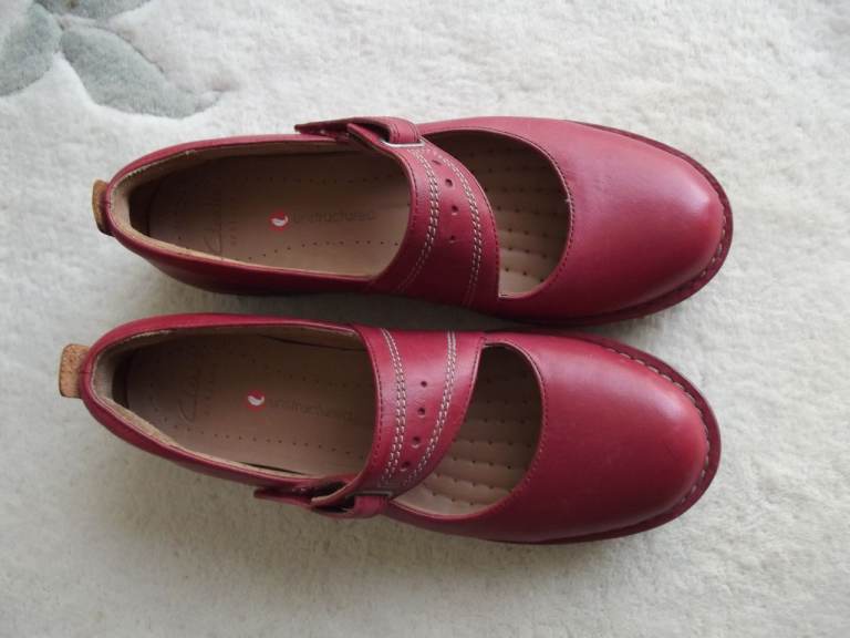 Comfy Red Leather Flat Shoes - Good Condition