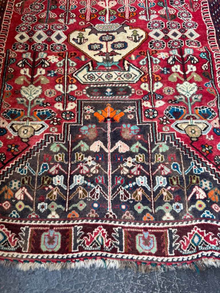 Vintage Persian handmade wool rug. 220 cm x 146 cm.