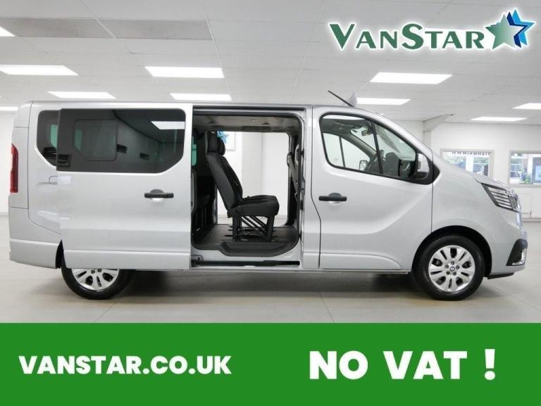 74 RENAULT TRAFIC 30 2.0 DCI 170 BHP LL LONG EDC AUTOMATIC 9 SEATER ( NO VAT ! )