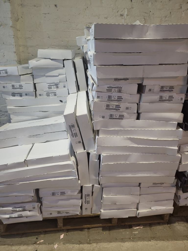 2 PALLETS OF BRAND NEW KEYBOARDS !! JOB LOT- BULK- WHOLESALE- BANKRUPT STOCK- EXPORT- RESELL LAPTOP