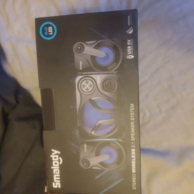 Stereo wireless 2.1 speaker system new boxed