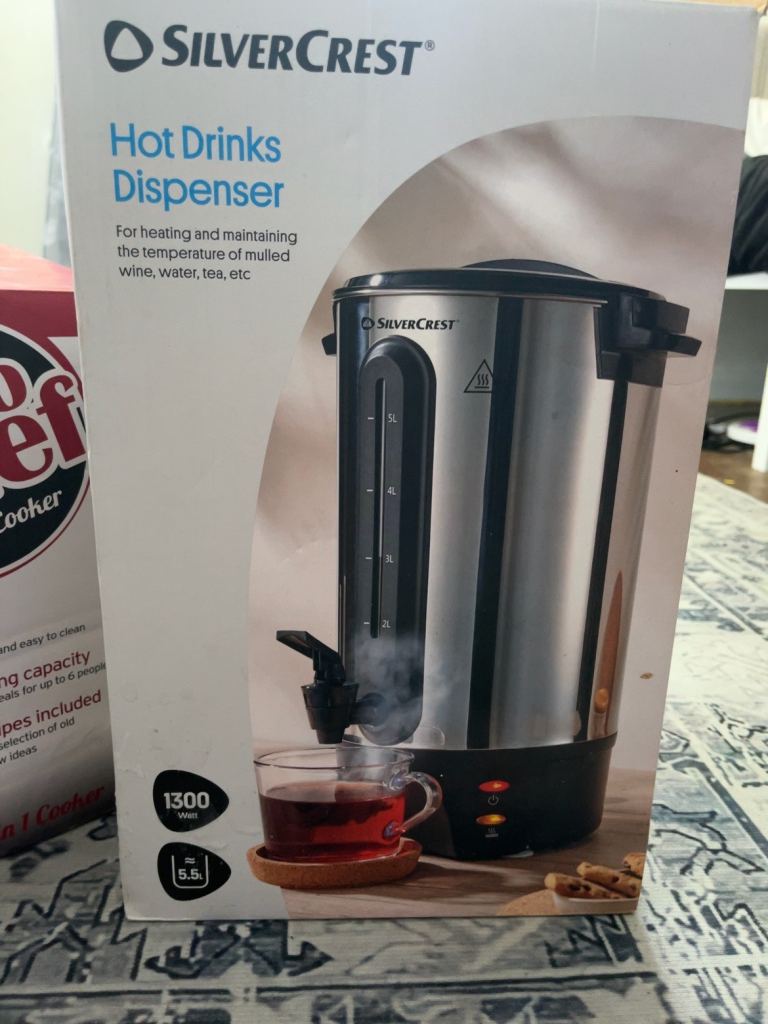 Hot drinks dispenser 