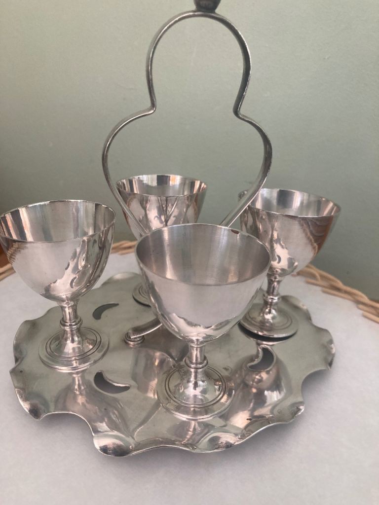 Egg holder 