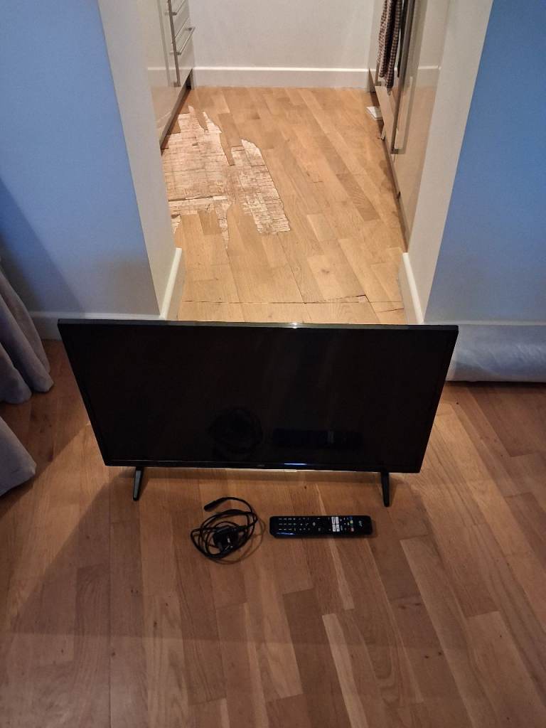 JVC 32" Smart Android TV – LT-32CA120 – Remote & Stand