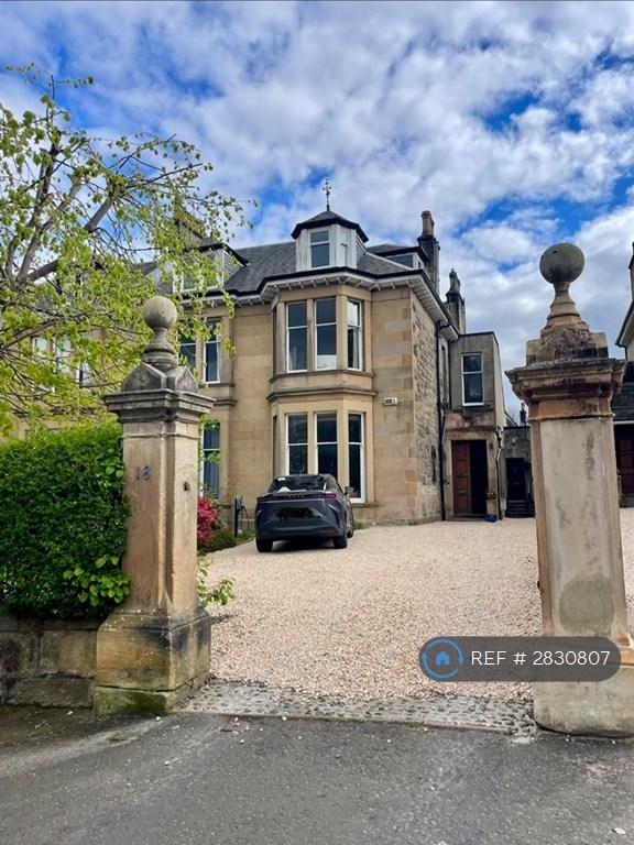 4 bedroom flat in Kelvinside, Glasgow, G12 (4 bed) (#2830807)