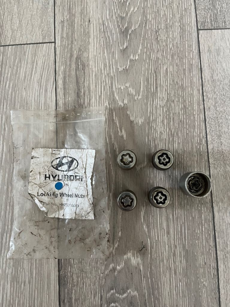 Genuine Hyundai Locking Wheel Nuts