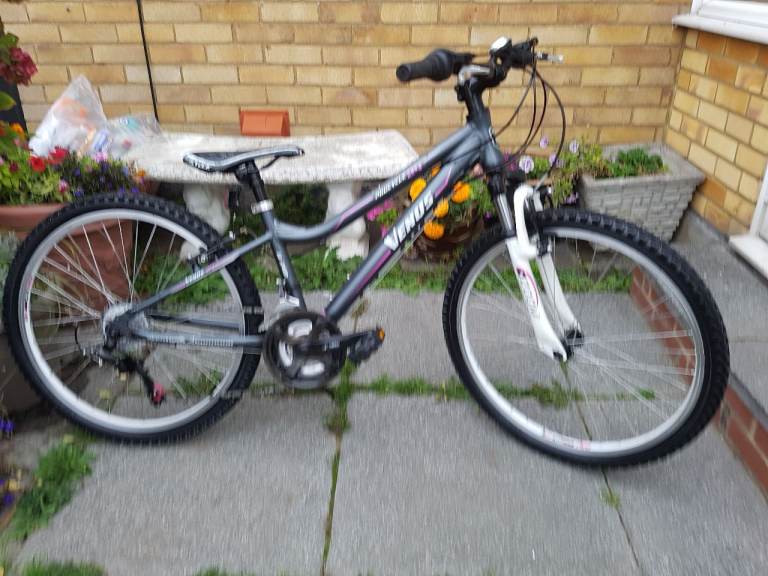 GIRLS 24" WHEEL FRONT SUSPENSION BIKE 13" ALUM FRAME AGE 8+