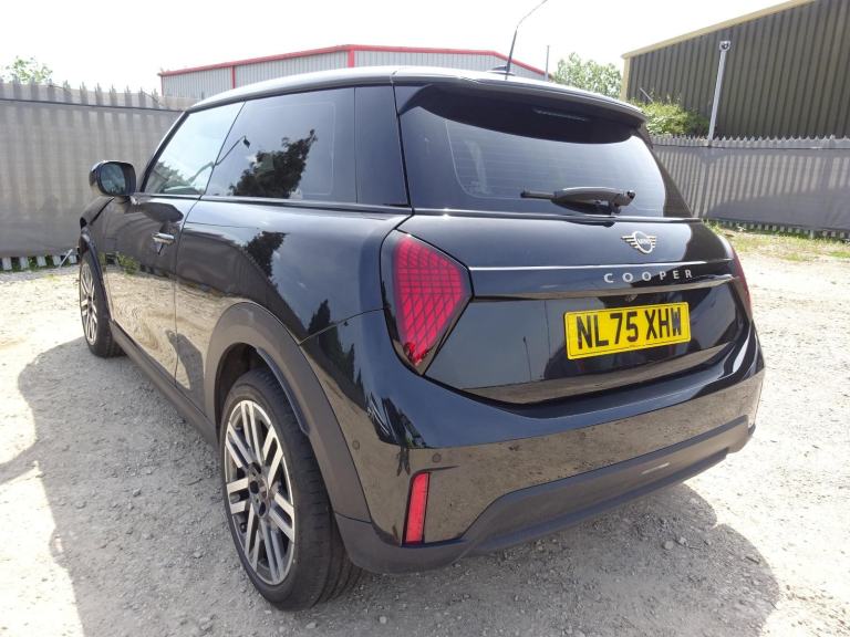 2025 75 REG MINI COOPER CLASSIC C AUTO DAMAGED REPAIRABLE SALVAGE