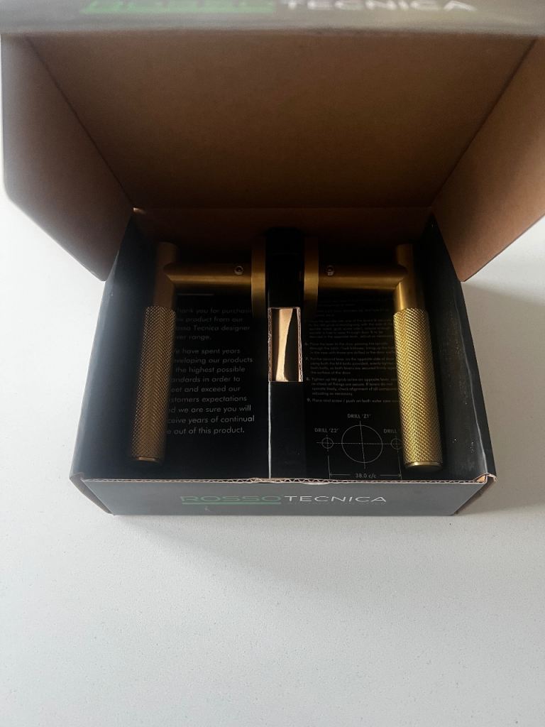 Internal door handles