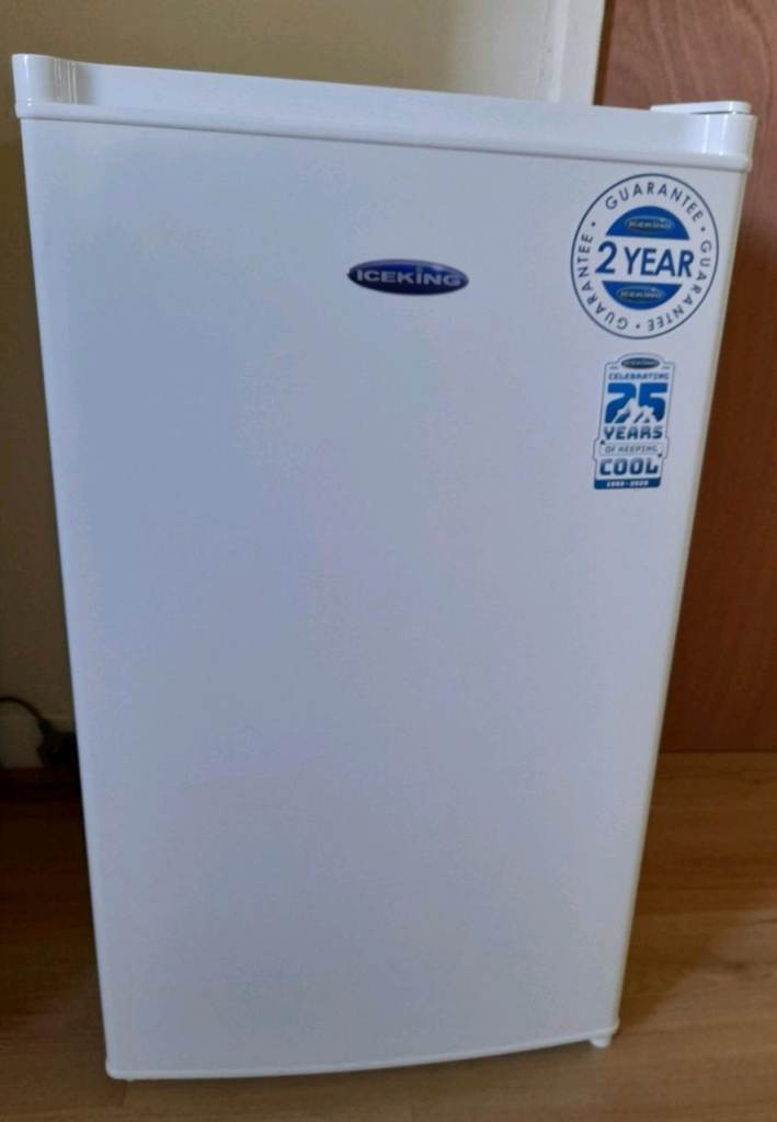 ICEKING Mini Fridge White – Good Condition