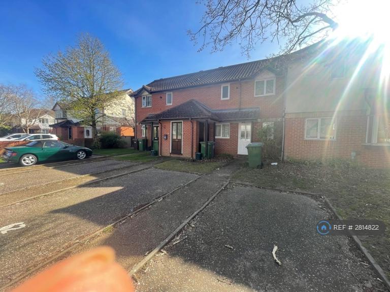 1 bedroom flat in Mulberry Court, Taverham, Norwich, NR8 (1 bed) (#2814822)