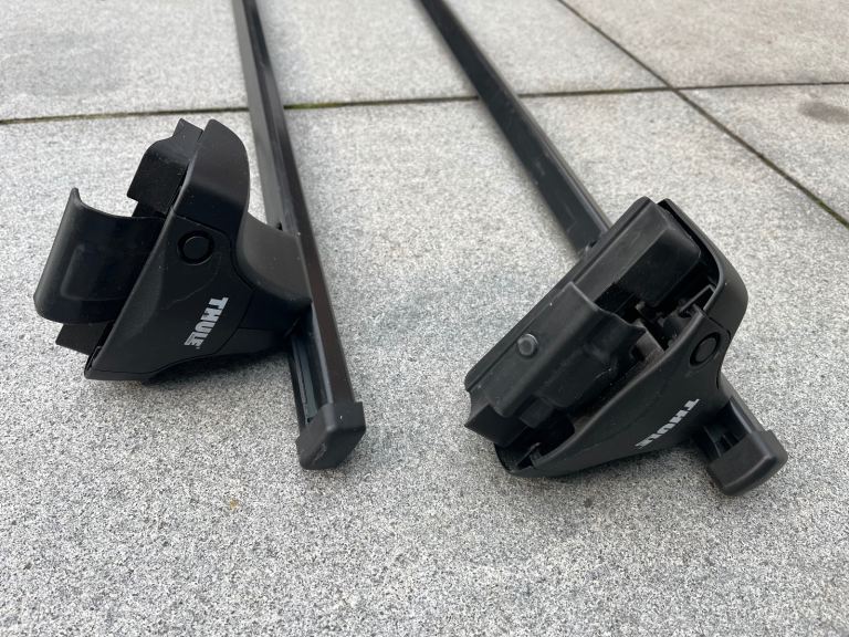 VW Passat Thule Roof Bars