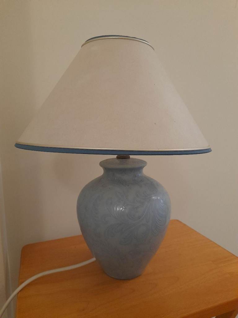 Jar shaped blue 2 tone leaf design lamp with matching shade