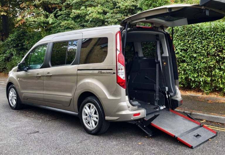 2019 Ford Grand Tourneo Connect 1.5 EcoBlue Titanium MPV 5dr Diesel Manual Euro 6 (s/s) (120 ps)....