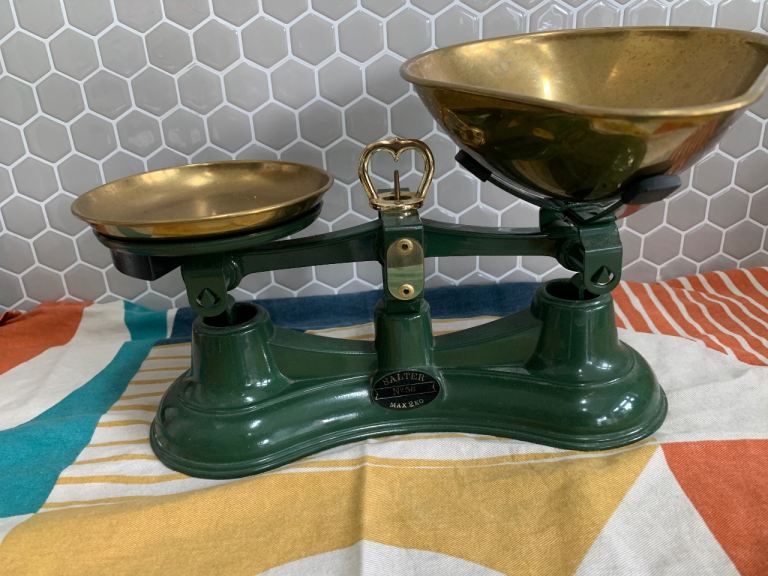 Vintage salter set of kitchen scales. 