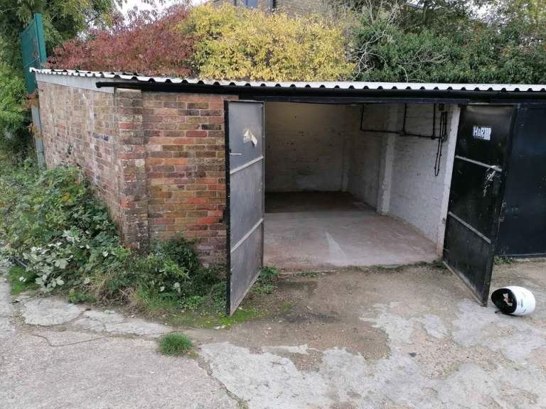 Double garage workshop Sydenham SE26 4AE