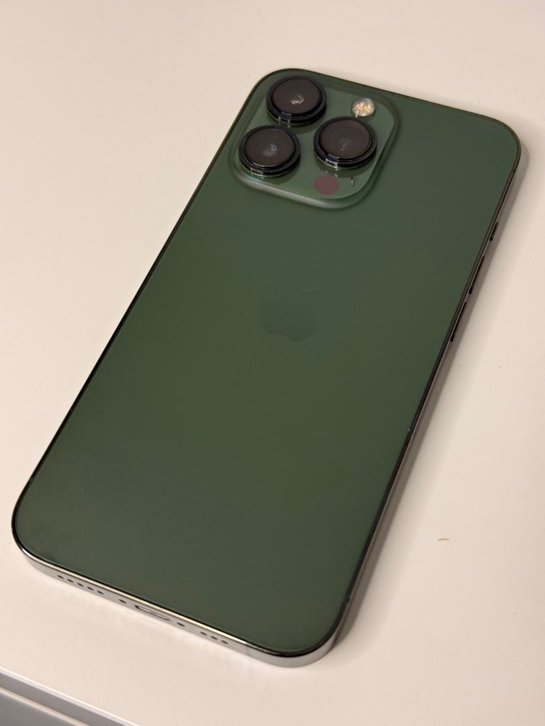 iPhone 13 Pro 256GB Apple Green Mint Condition