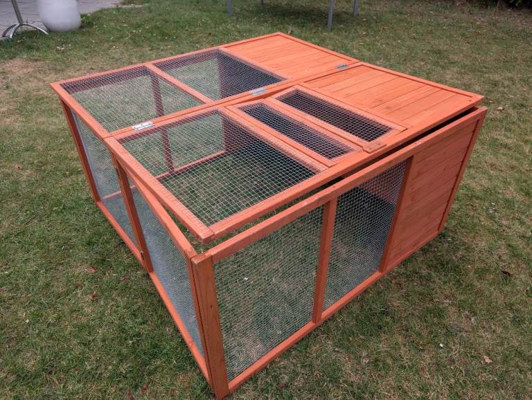 Rabbit /guinea pig run and hideaway 