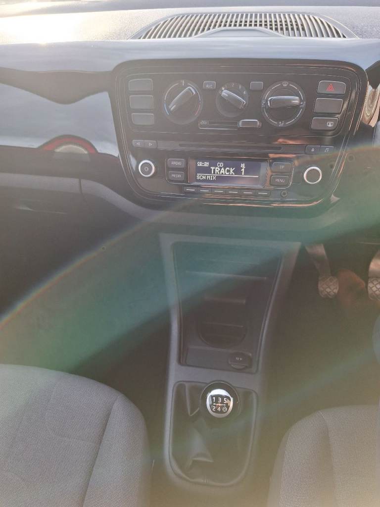 Volkswagen, UP, Hatchback, 2014, Manual, 999 (cc), 5 doors