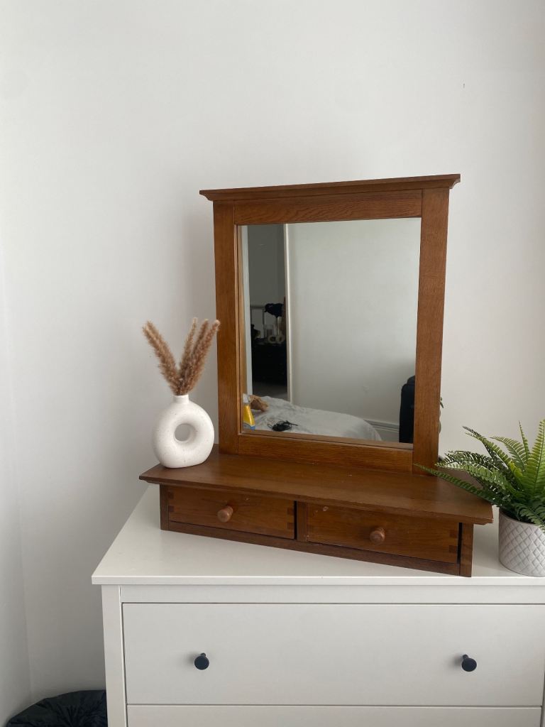 Dressing table mirror 