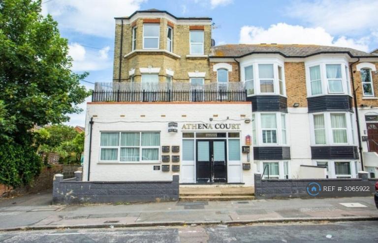 1 bedroom flat in Athena Court, Cliftonville, Margate, CT9 (1 bed) (#3065922)