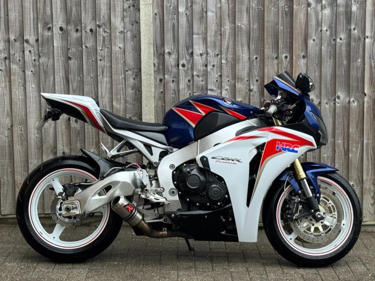 HONDA CBR 1000 RR FIREBLADE HRC 2011 (11) SUPER SPORT + GREAT SPEC