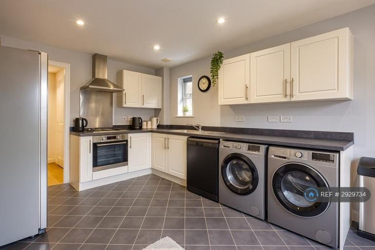 6 bedroom house in Carolina Close, Bridgwater, TA6 (6 bed) (#2929734)