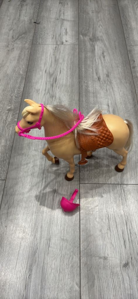 Barbie horse 