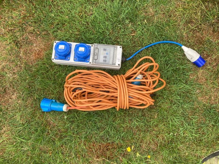 Camping Mains Hook Up Cable with Socket Box