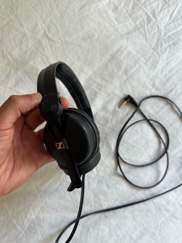 SENNHEISER GD25 70Ω Sennheiser HD 25 70Ω Headphones – Black, Good Condition, £45.00