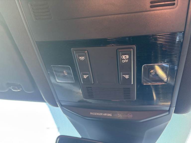 2019 Volkswagen T-Roc 2.0 TDI R-Line 5dr Hatchback DIESEL Manual