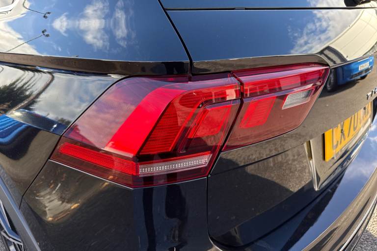 2021 Volkswagen Tiguan 1.5 TSI 150 R-Line 5dr DSG SUV PETROL Automatic