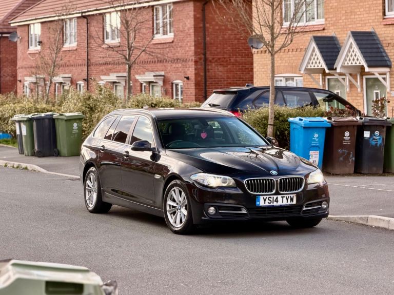 2015 BMW 520D Business Edition 184 LCI (Ulezz Free). 