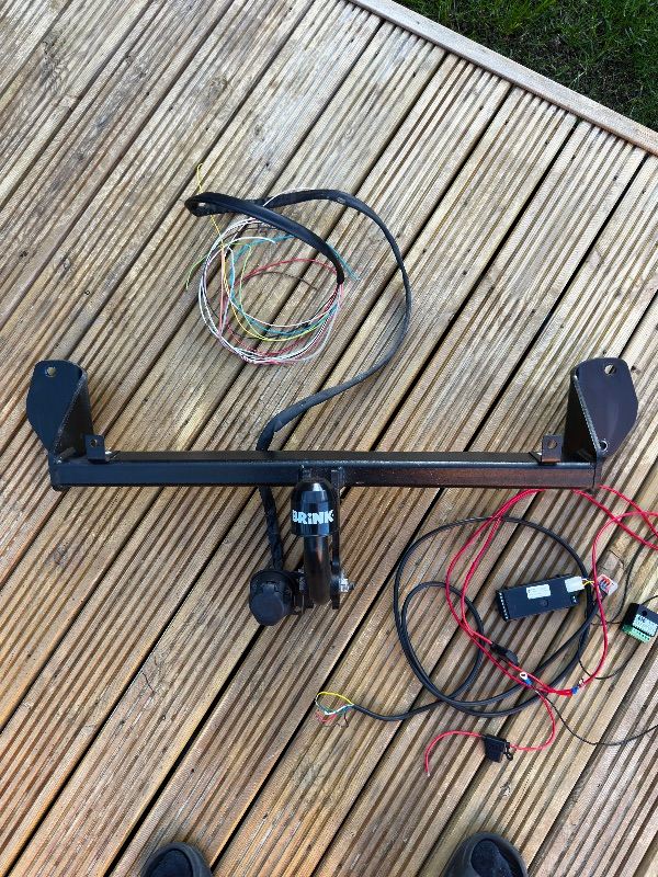 BMW 1 Series F20/F21 BRINK Towbar with 13 Pin Electrics