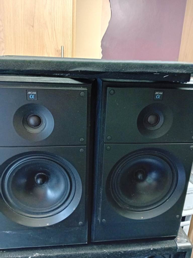 Arcam cx speakers with covers