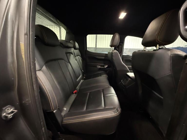 2025 Land Rover Defender 3.0 D350 Hard Top X-Dynamic HSE Auto PANEL VAN DIESEL Automatic