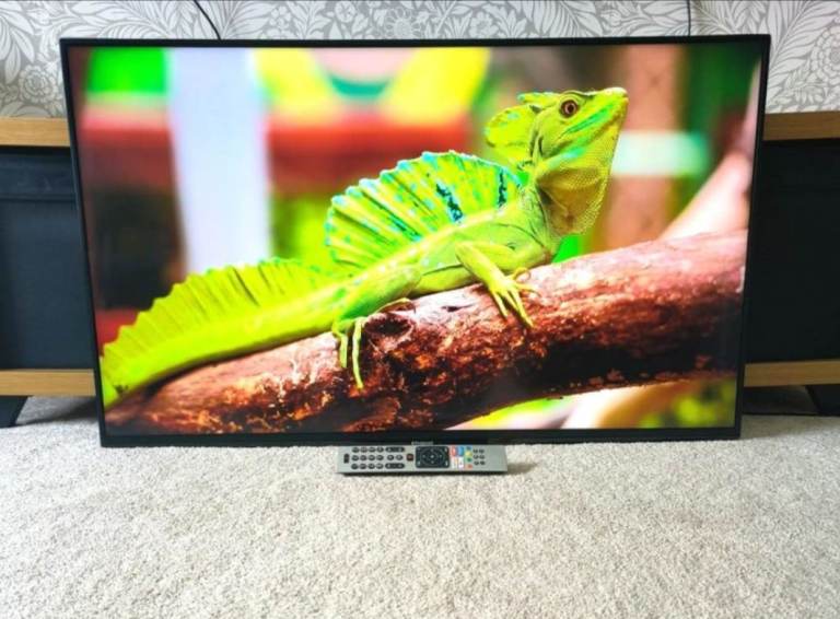 Polaroid 43" inch UHD 4K Ultra Smart TV HDR Dolby Vision WIFI Freeview Play Television with remote 