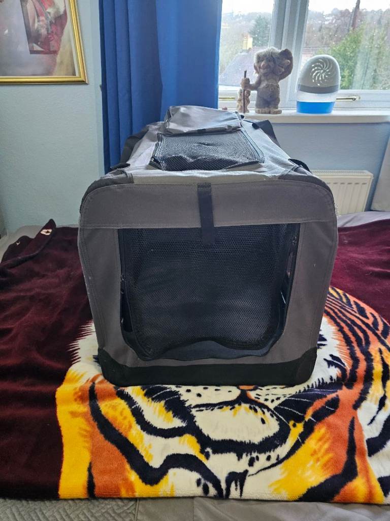 Small fabric dog crate/ carrier