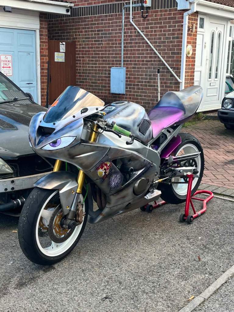 Kawasaki, Ninja ZX 6, 2004, 636 (cc)