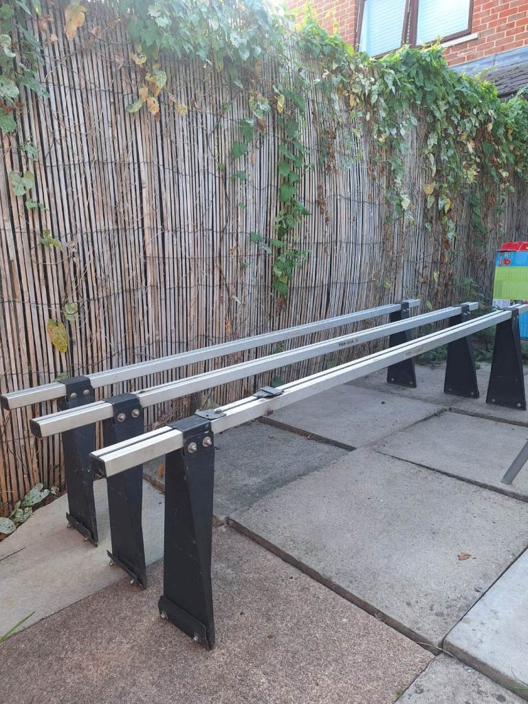 Van guard roof bars